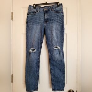 💙 Old Navy Ripped Skinny Jeans